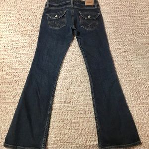 MD ... NWOT Levi’s Jeans Size 1M
